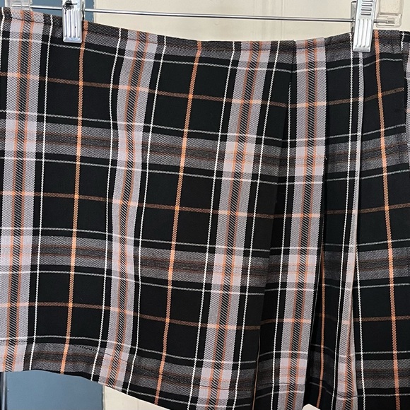 Wmns skort pleated plaid black/orange/grey zip up closure sz medium - Picture 9 of 9